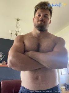 Maxsmall - Always so horny after a leg workout