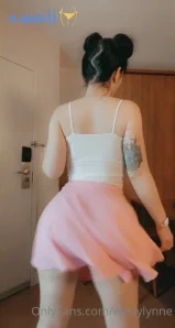 Emilylynne - come take this ass and make it yours