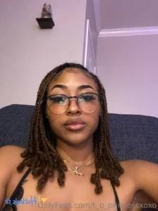 T_o_princessxoxo - dont even lie the funyun earrings go harddd