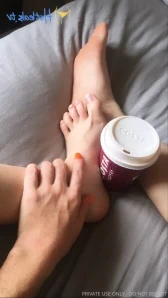 Celebdomme - your clit tingling