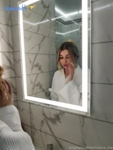 Christine_live - this outfit is perfectly made to fuck my tight ass