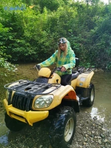 Christine_live - I want to be a special girl for you Tell me about