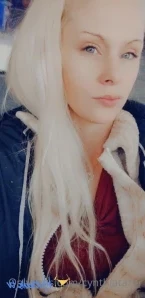 Cynthiatazer - Feels like I m moving every time I leave the house