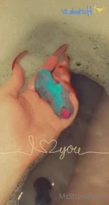 Msshynie - Baby it s cold outside