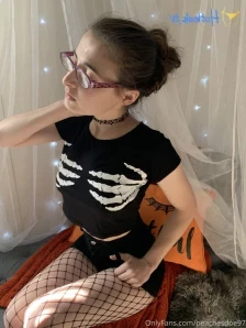 Peachesdoe97 - Would you fuck me like this