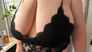 Busty_von_tease - Check out my big boobed friend justhavingfunwithlife