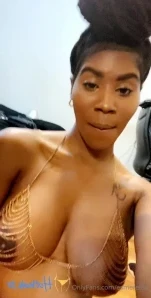 Thequeencleopatra - Hot wet warm showers come wash my back