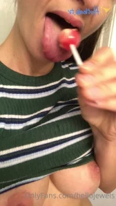 Hellojewels - I elegant couches