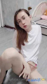 Abbykitty0606 - 圣诞女孩被水晶女王抓走了