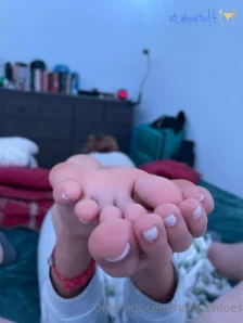 Hang10toess - Just me and super_soles having fun together and I let