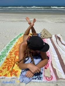 Hang10toess - He s baaaack This is his first foot job in over a month