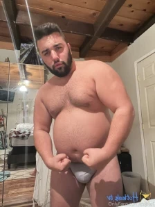 Gobig1 - Pig taking a shower Does my back look fat Vid to come