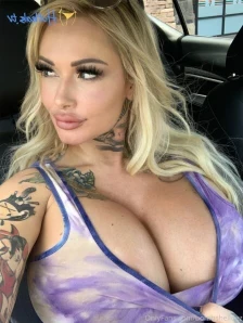 Bombshelldez - My nipples playing peek a boo with you Daddy