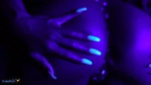 Itsmoeduh - Happy Friday y all Here s the bubble bath booty play video