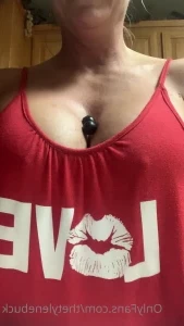 Thetylenebuck - Who s up for some Big Titties this Fabulous Tuesday