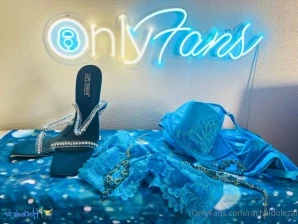 Racheldolezal - Who wants my OnlyFans hat I signed it on the back for