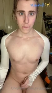 Girl_gaymer888 - I m soooo tired today Betas should tip to cheer me up