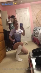 Allymcfarland18 - My longest sextapes didnt think id ever share these 
