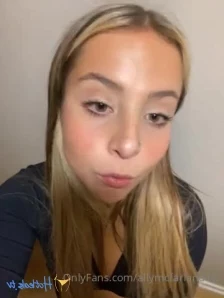 Allymcfarland18 - masturbation tape I used my favorite toy to make me