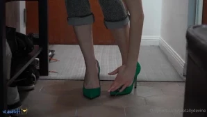 Toetallydevine - Tease video feeturing katgothgf and myself