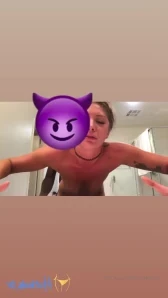 Leahwintersxoxo - 1 hr post wisdom teeth removal And I already had to part 2