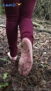 Aphroditepaws - Worship my pretty butt and feet Do a good job and I ll 