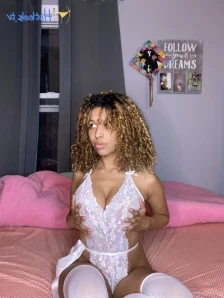 Emmmyxo - Here s my titty Tuesday treat