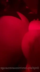 Missvanessacage - Hey 