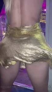 Missvanessacage - Wow this shower video is the best one I ve ever put