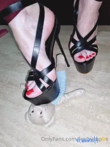 Feetvampire - Zing