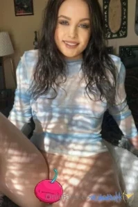 Lolly_kiss - Athletic beauty kelly_queen1 with a juicy ass This sweet