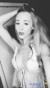 Samanthaalovelyy - An early gift