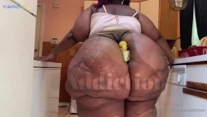 Pearaddiction - Naughty little bitch intro 