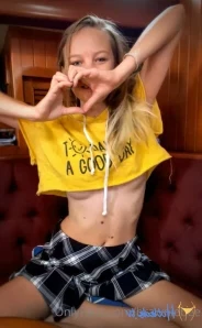 Brawniebee - Is it Titty Tuesday Yes Is it Pizza Yes Is it incredibly part 4