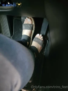 Trins_feet - I want to share more about myself so here s a video of me