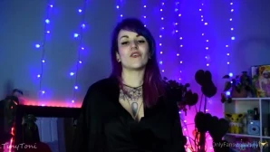 Tinytoni - Got a tail in my butt now I need you in my cunt