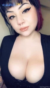 Spookygirllove - Goth tiddy pic dump