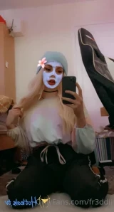 Fr3ddii - This outfit doesn t show much but you can always come take