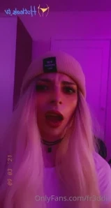 Fr3ddii - wow you paid for our date im toootally not like a slut or