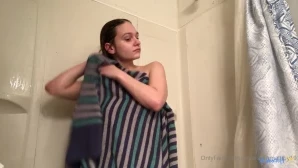 Savannahmalaby19 - check your dm if you like it wet