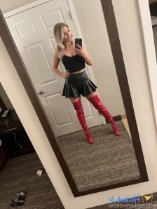 Worshipamber - These boots need LICKING