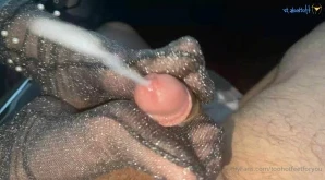 Toohotfeetforyou - Quickie footjob with lots of cum Look at that