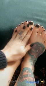 Ellabarnett - LOOK what I finally learned how to do babe Just needed a