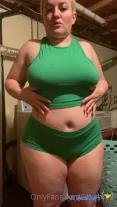 Lularanae - Busy day p s got nails done today 