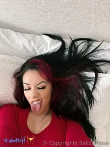 Salicerose - HAPPY TITTIE TUESDAY WHO WANTS TO SEE SOME SEXY DOUBLE D