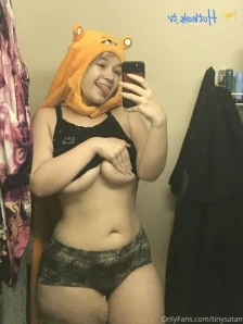 Tinysatan - Good morning I really outdid myself taking pussy pics last