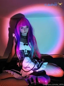 Lei_id0lls - Doing ahegao because Adi gave me really good headpats