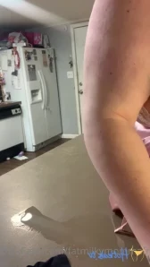 Fatmilkymommalite - Rub my feet