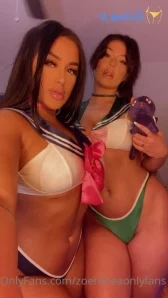 Zoereneaonlyfans - New fuck machine video in this Daphne cosplay
