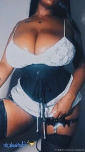 Artsyspice - Should I start doing upskirt and macrophilia content Edit